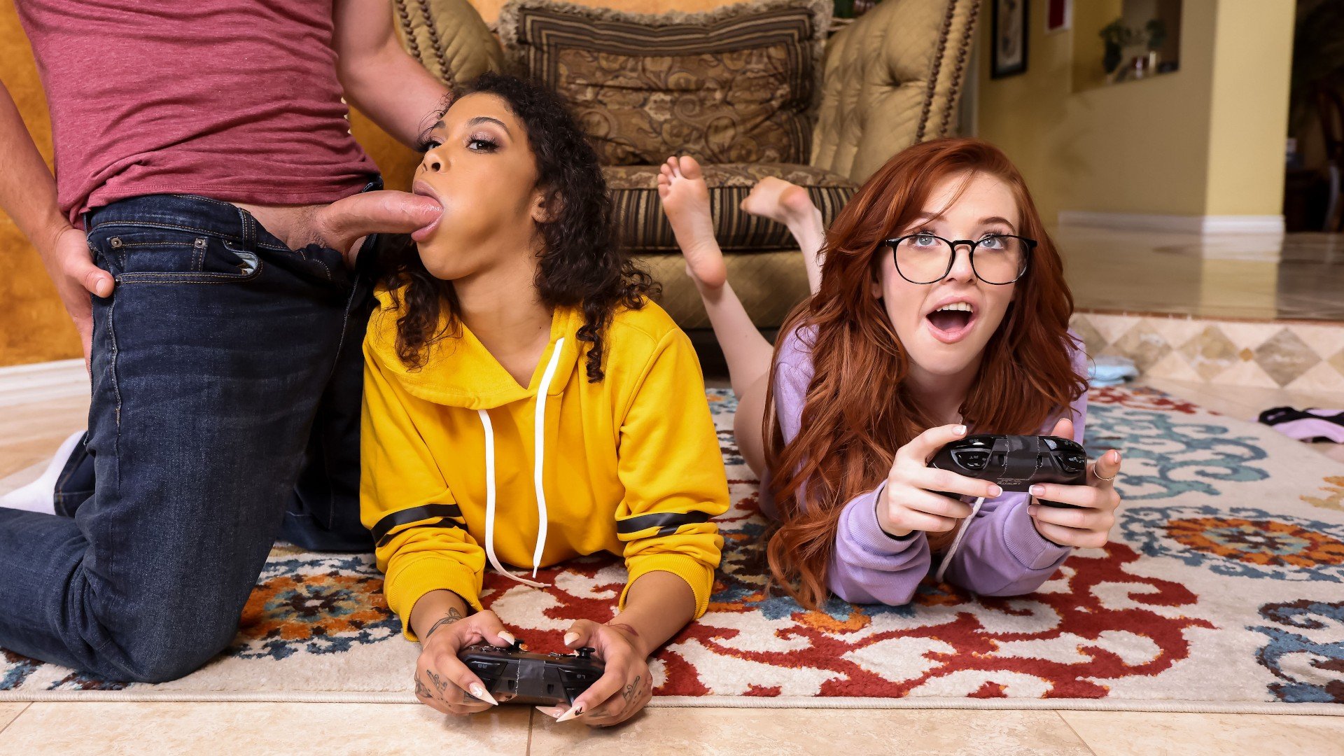 Gamer Girl Threesome Action